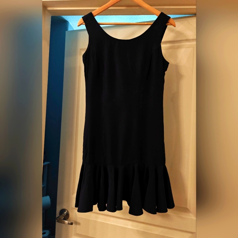 Elegant Navy Sleeveless Dress